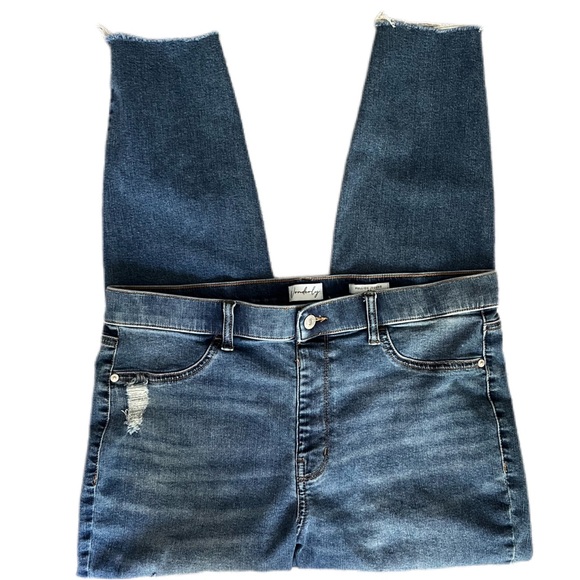 Wonderly jeggings 16P. Raw cuffs, light distressing, pockets, medium blue. VGUC - Picture 2 of 9